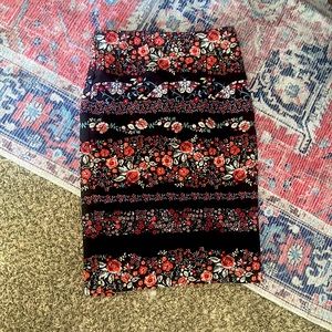 New York & Company Floral Striped Pencil Skirt Sz 6